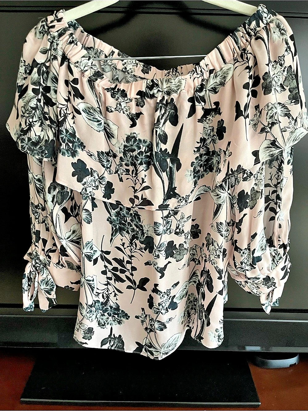 Parker 65Pearl Paradise Floral Blouse in Pink & Black Size Small NWT